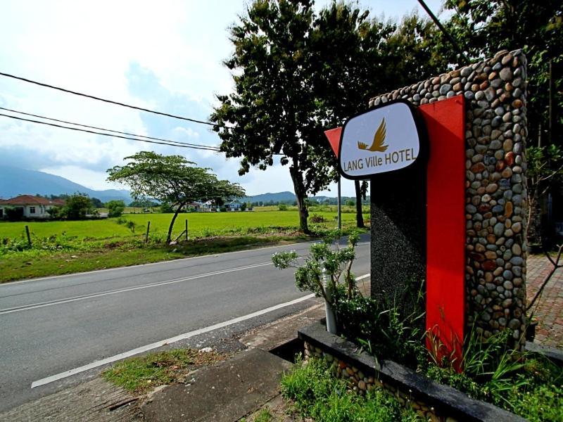 Langville Hotel Pantai Cenang  Esterno foto